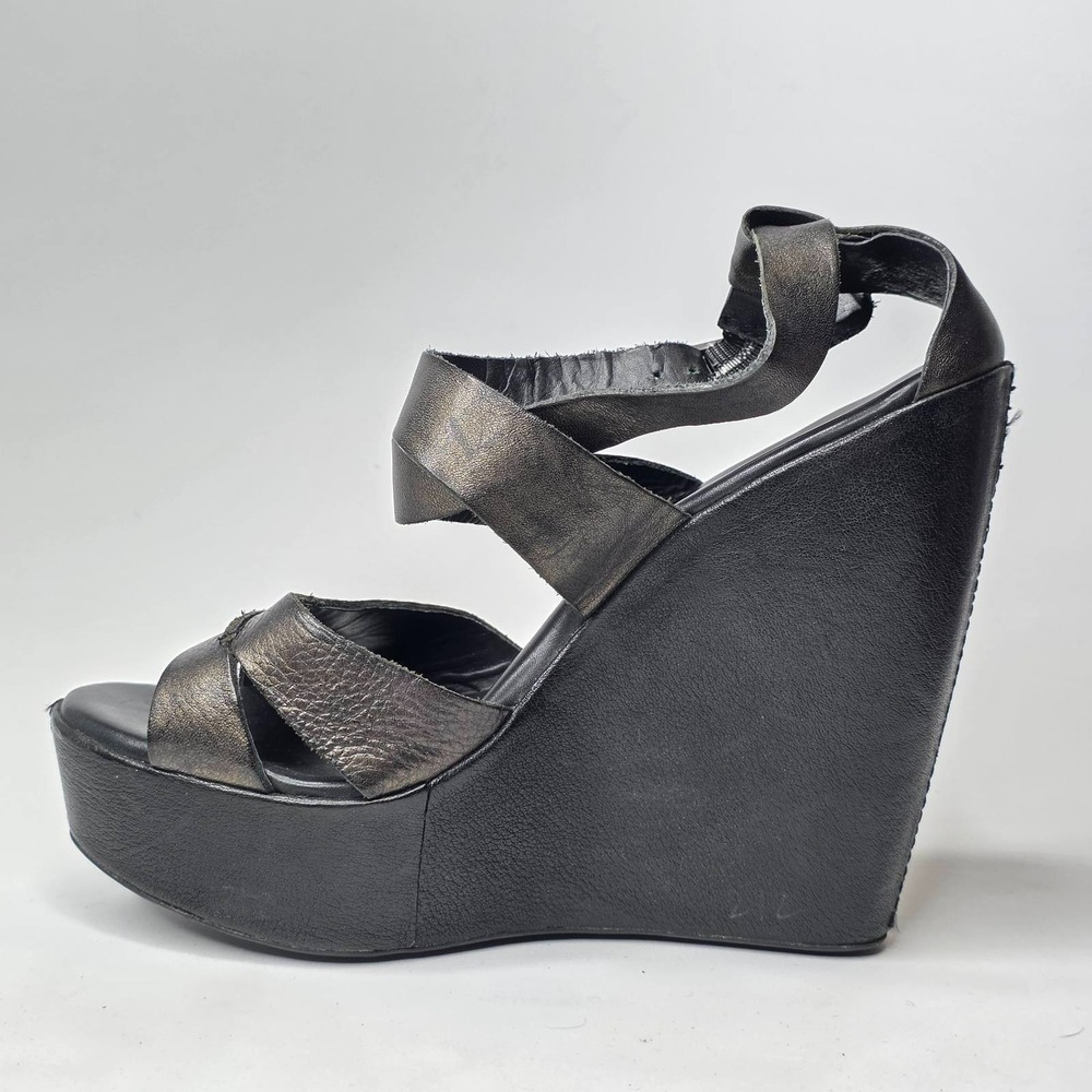 Kork-Ease Gracen Sandals Women's 6 Metallic Black Leather Buckle Platform Wedge - Picture 5 of 16